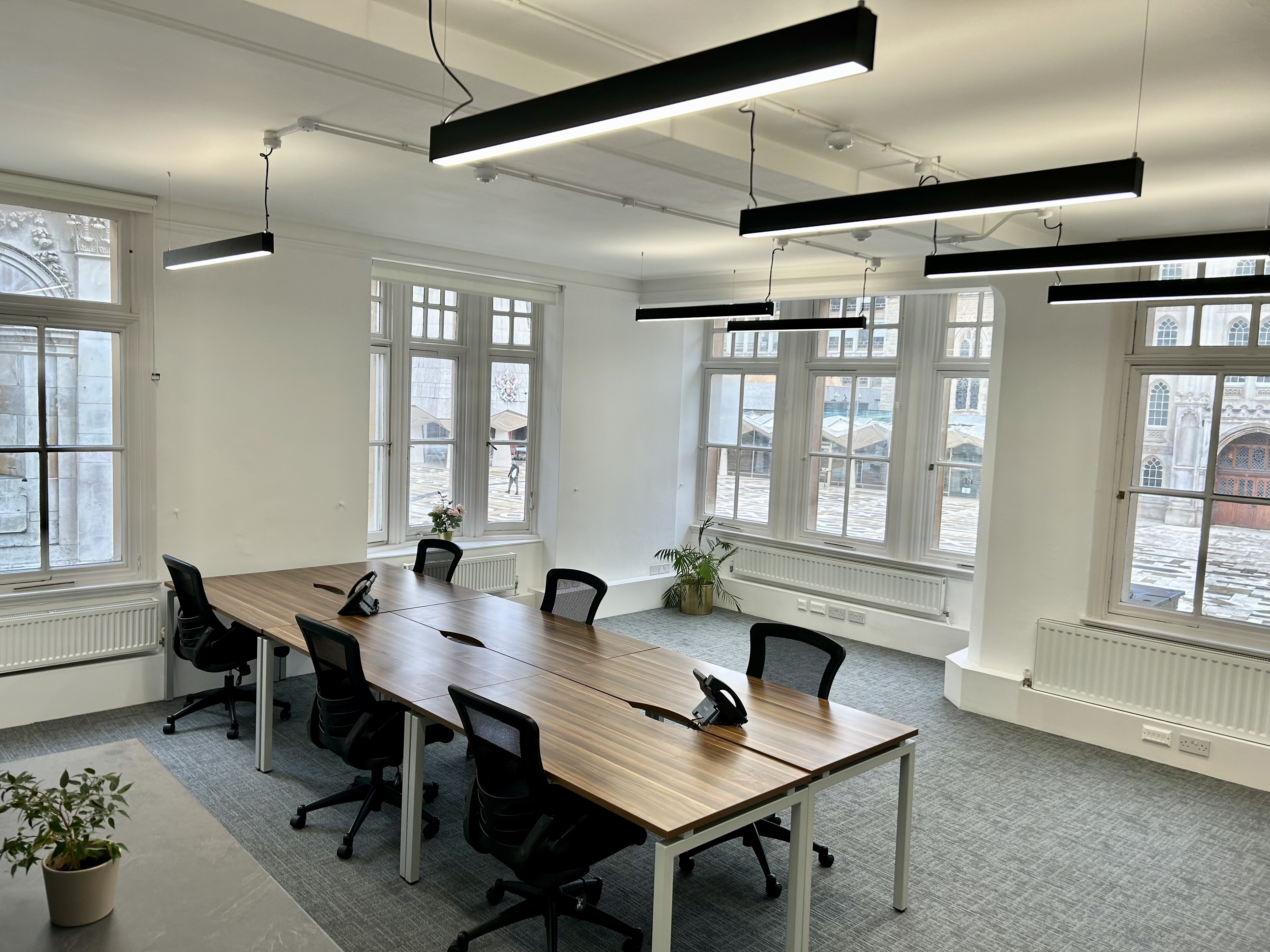 Private Office To Rent, London, EC2V – photo 1