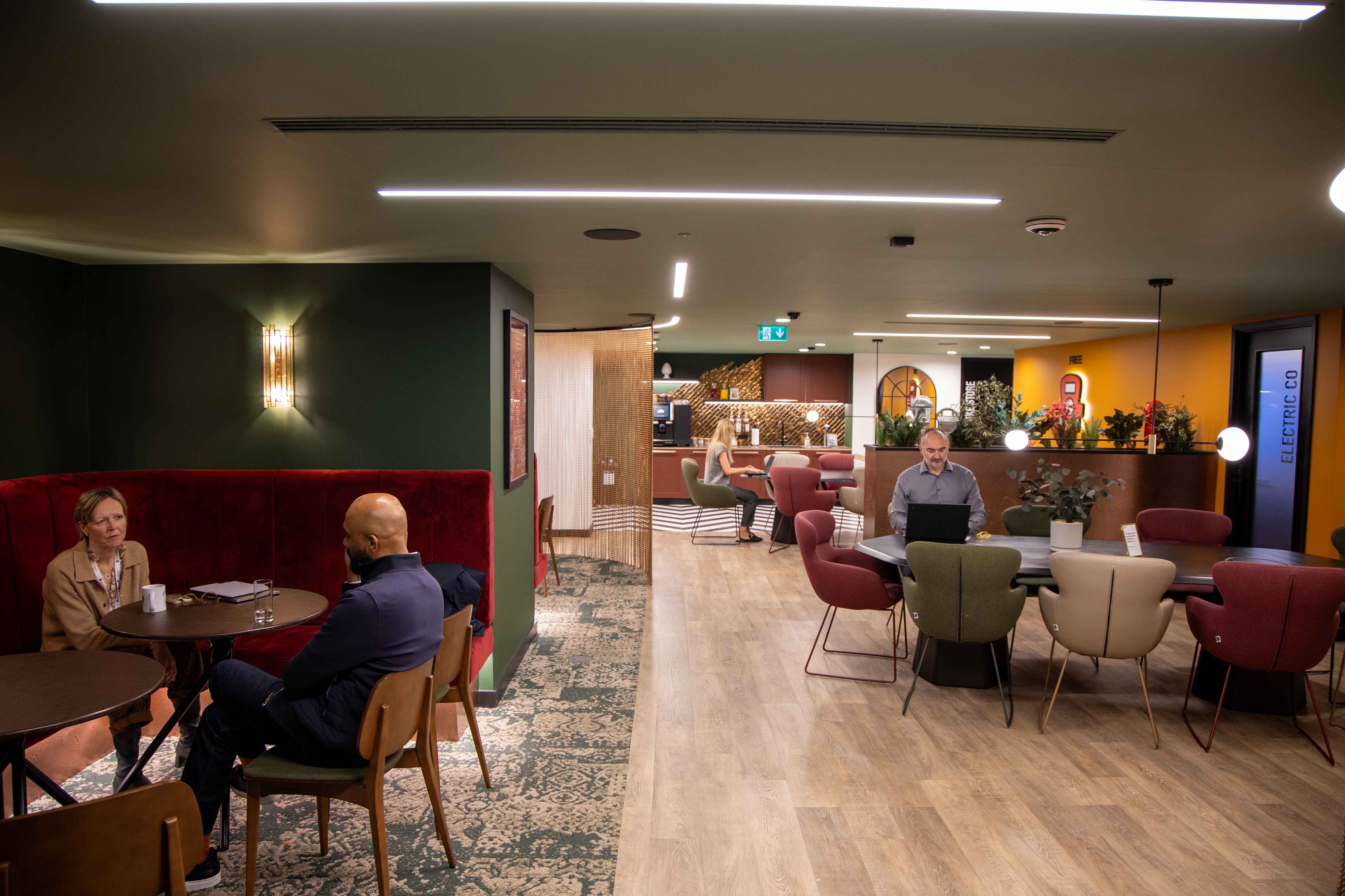 Private Office To Rent, London, EC2M – photo 3