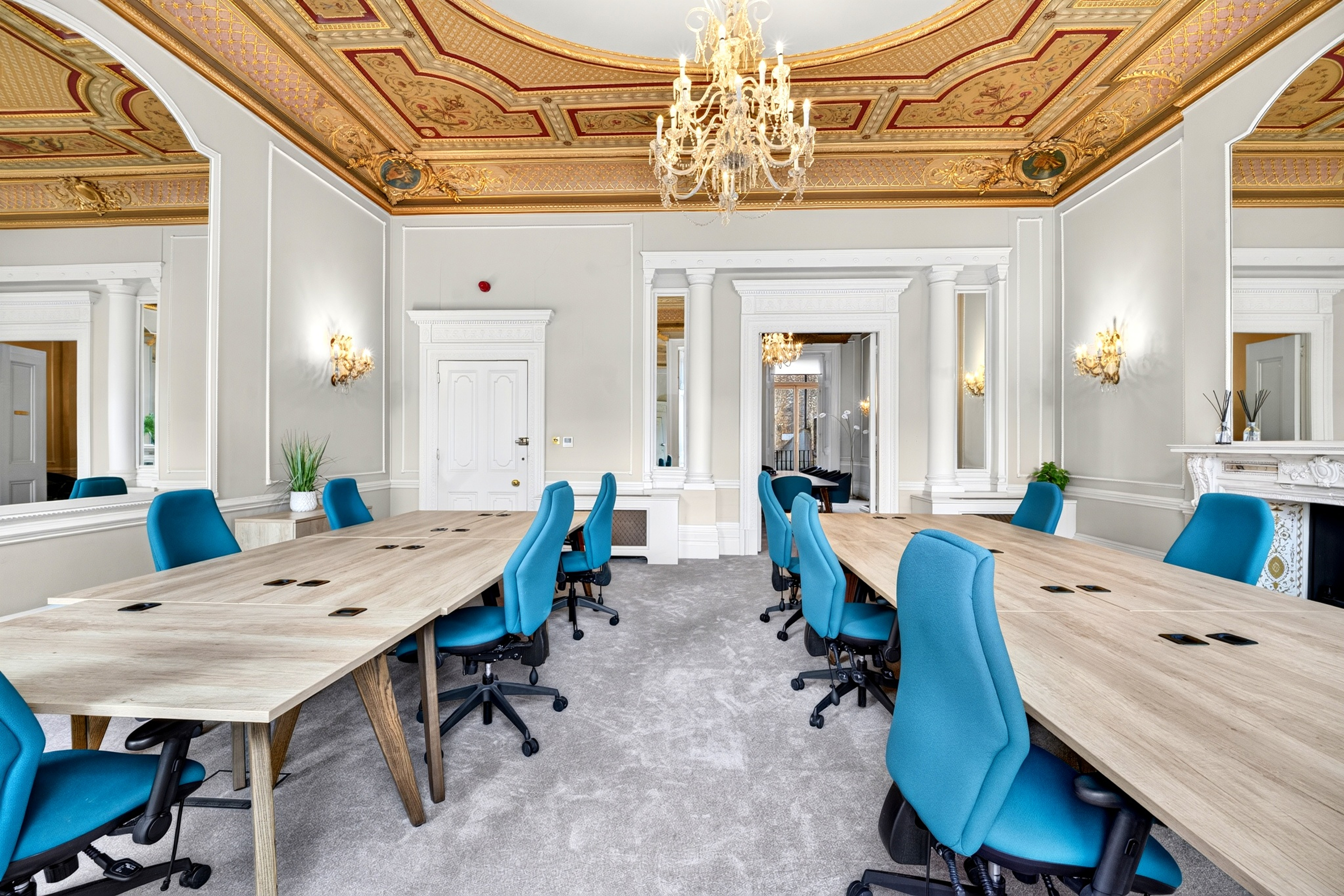 Private Office To Rent, London, W1J – photo 3
