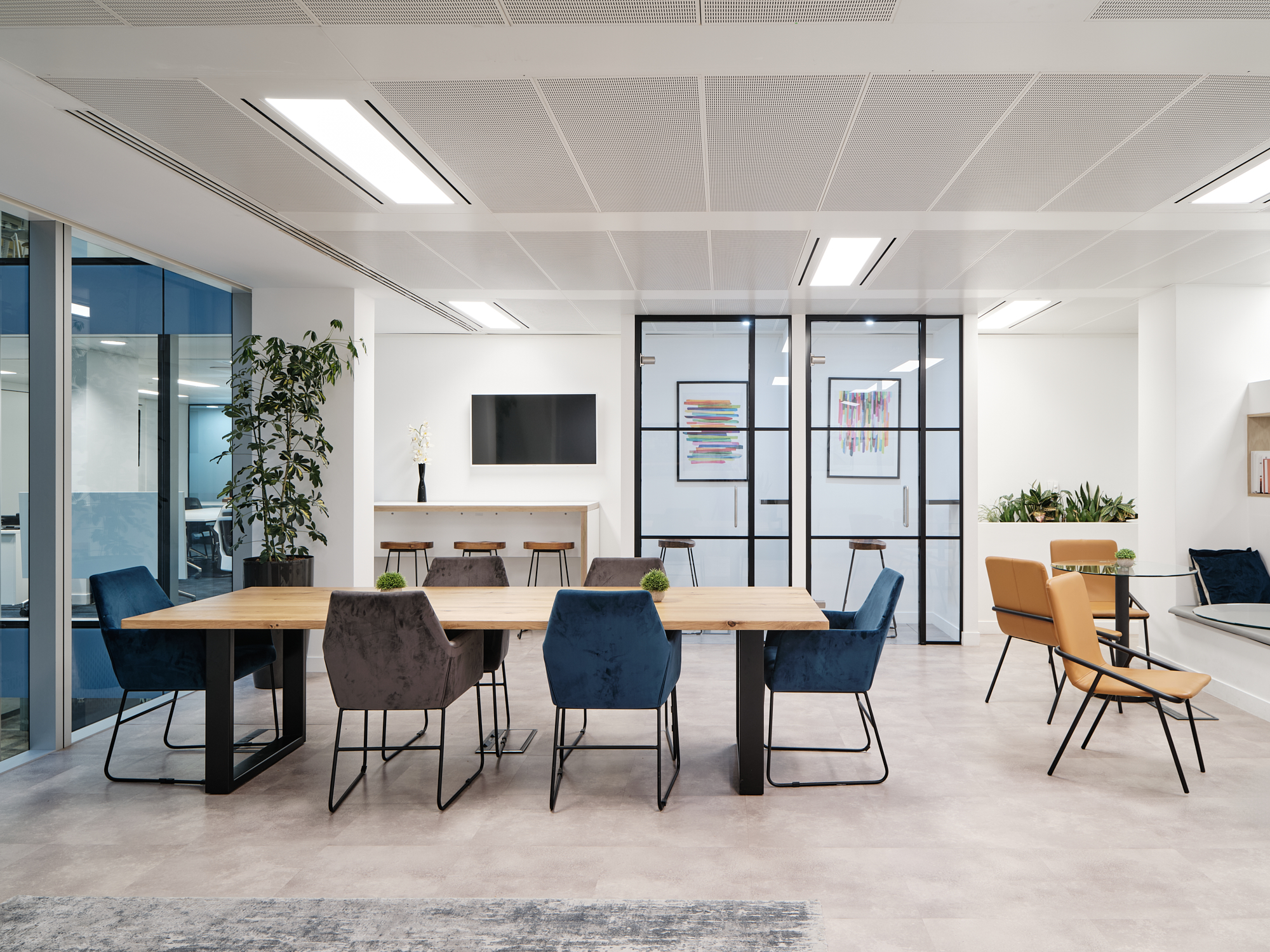 Private Office To Rent, London, EC2V – photo 1