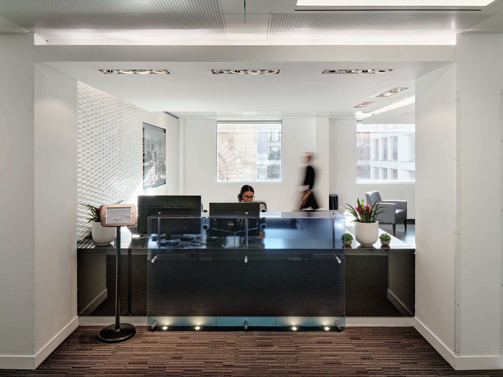 Private Office To Rent, London, EC2V – photo 3