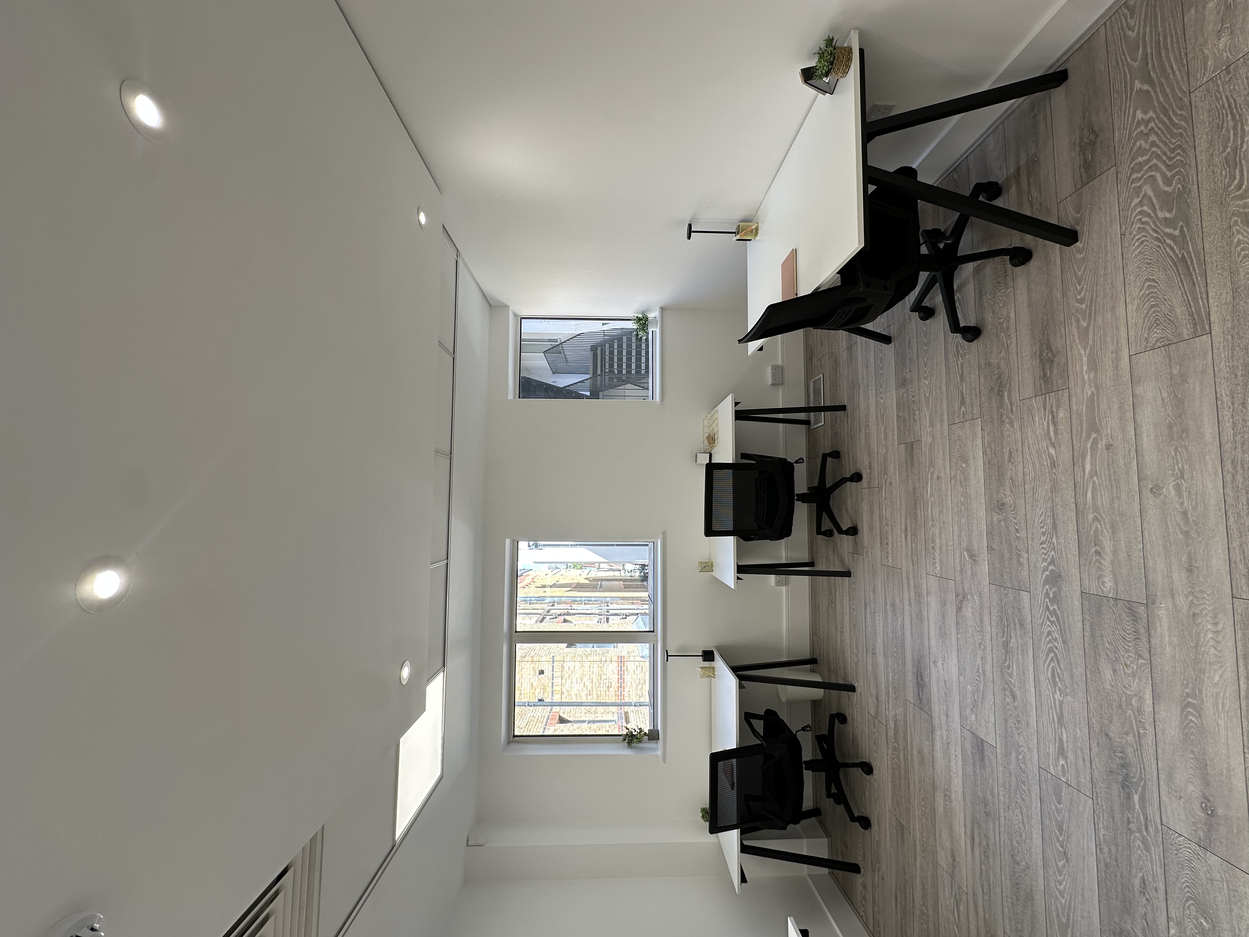 Private Office To Rent, London, SW1Y – photo 3