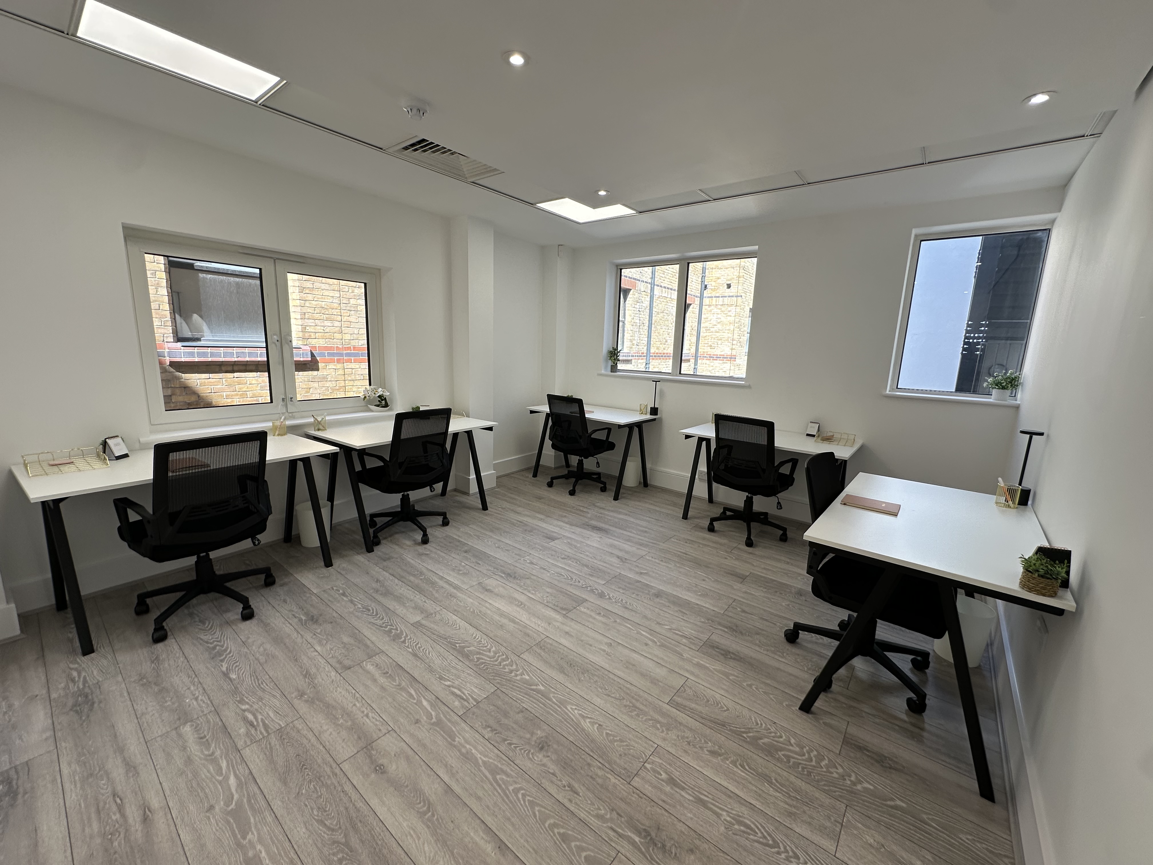 Private Office To Rent, London, SW1Y – photo 2