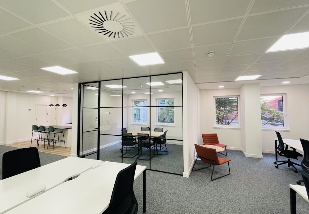 Private Office To Rent, London, EC3A – photo 1