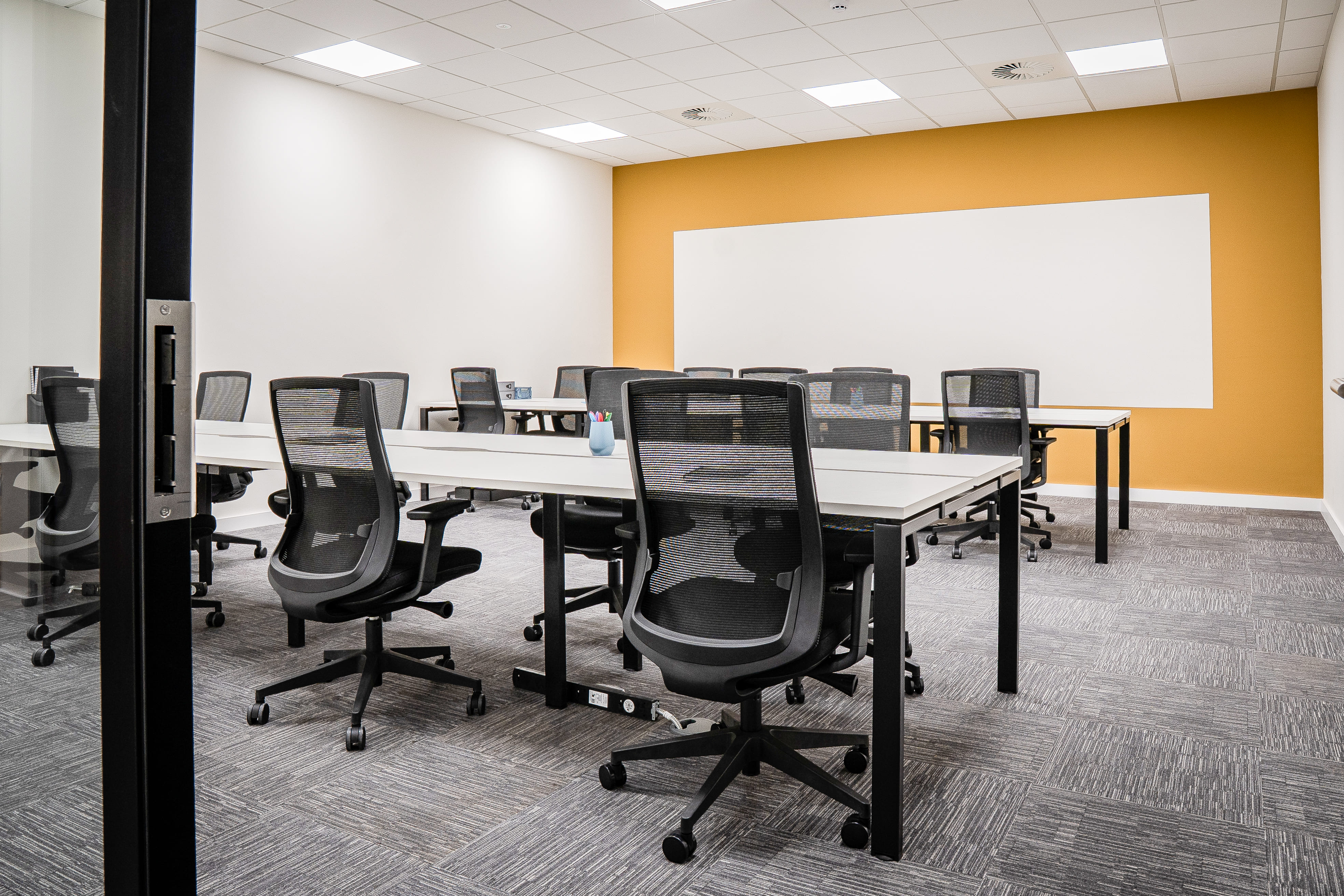 Private Office To Rent, Leeds – photo 5