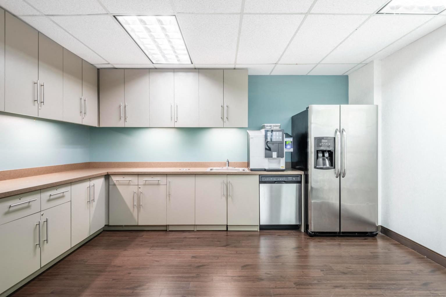 Private Office To Rent, New York, 11716 – photo 3