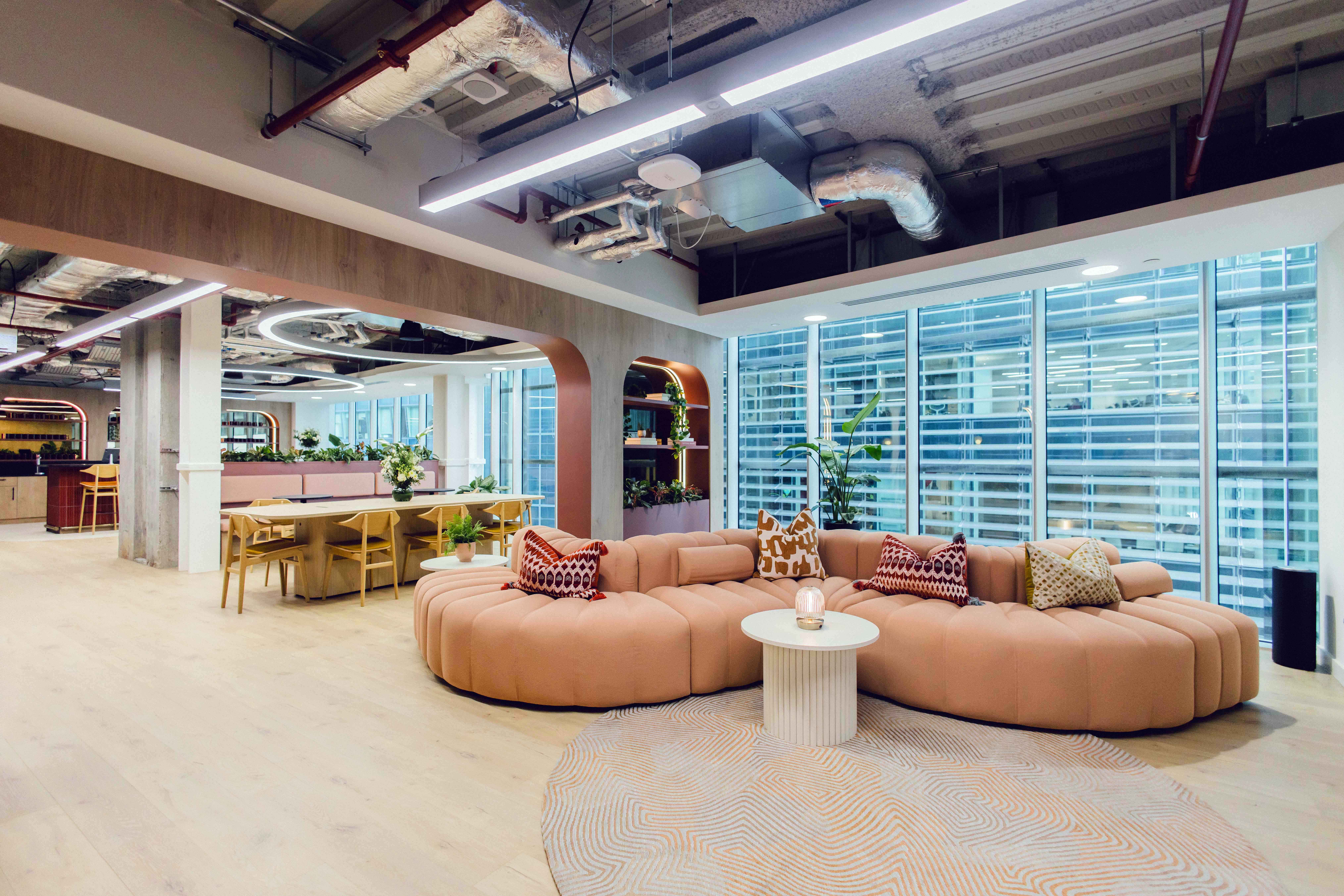 Private Office To Rent, London, EC2V – photo 1