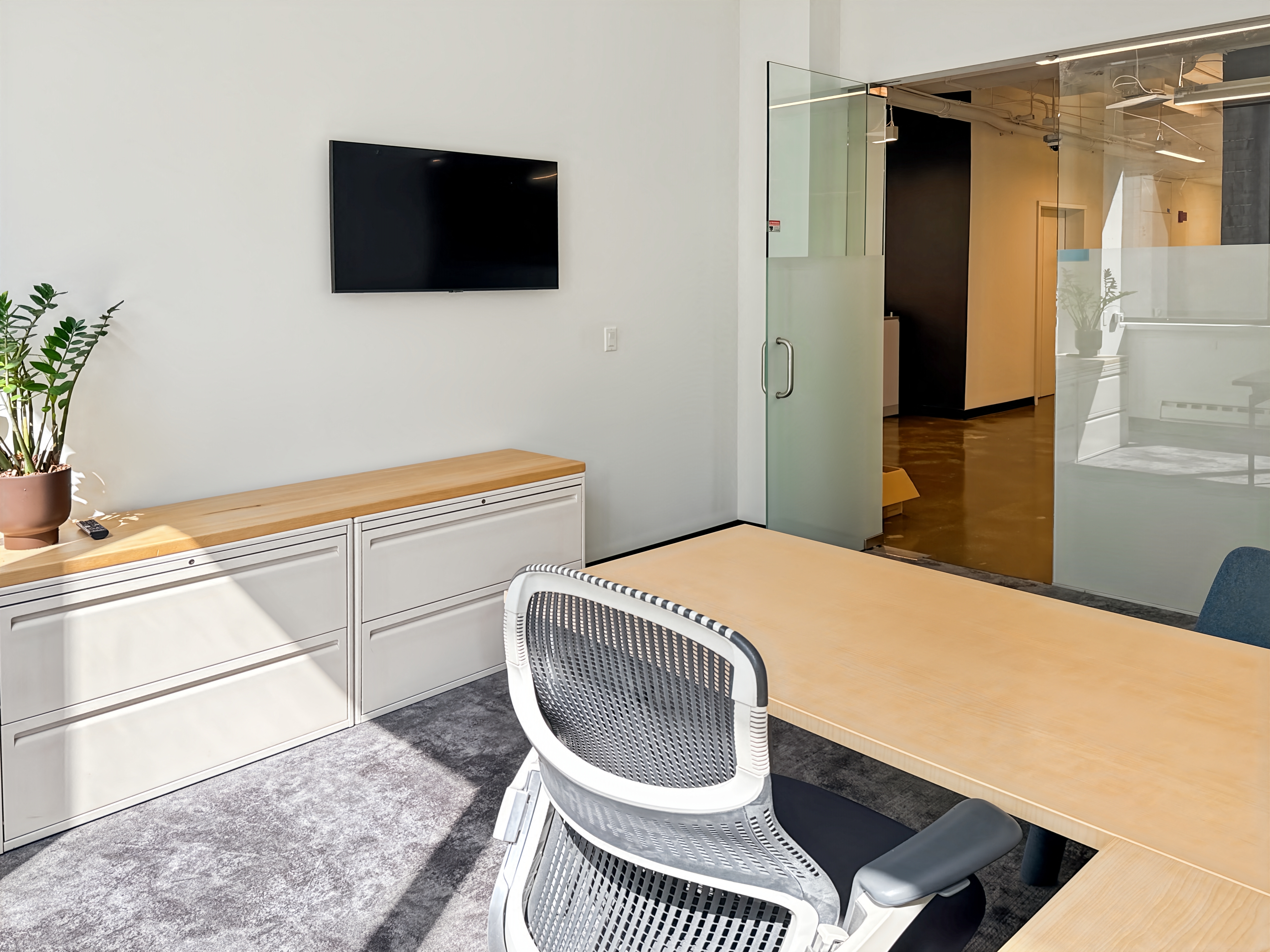 Private Office To Rent, Chicago, 60611 – photo 3