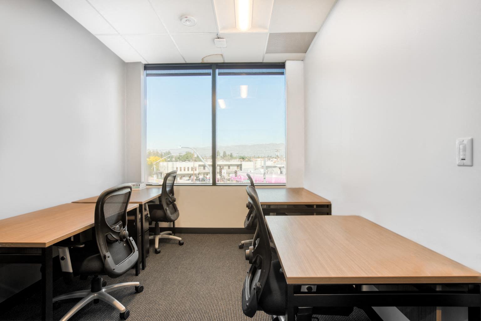 Private Office To Rent, Los Angeles, 91505 – photo 1