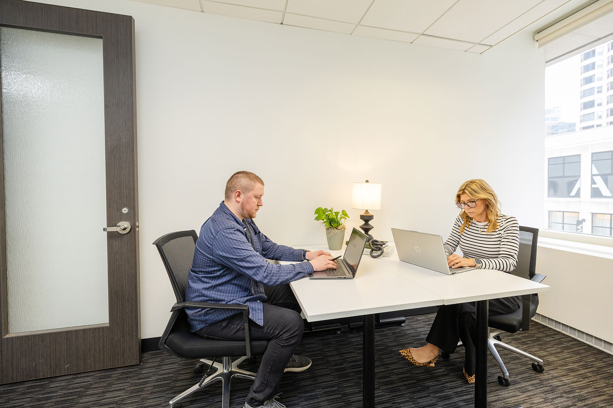 Private Office To Rent, Chicago, 60611 – photo 3