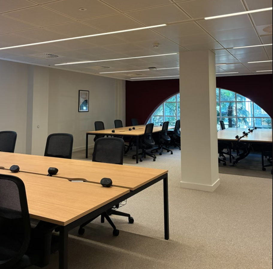 Private Office To Rent, London, EC4V – photo 1