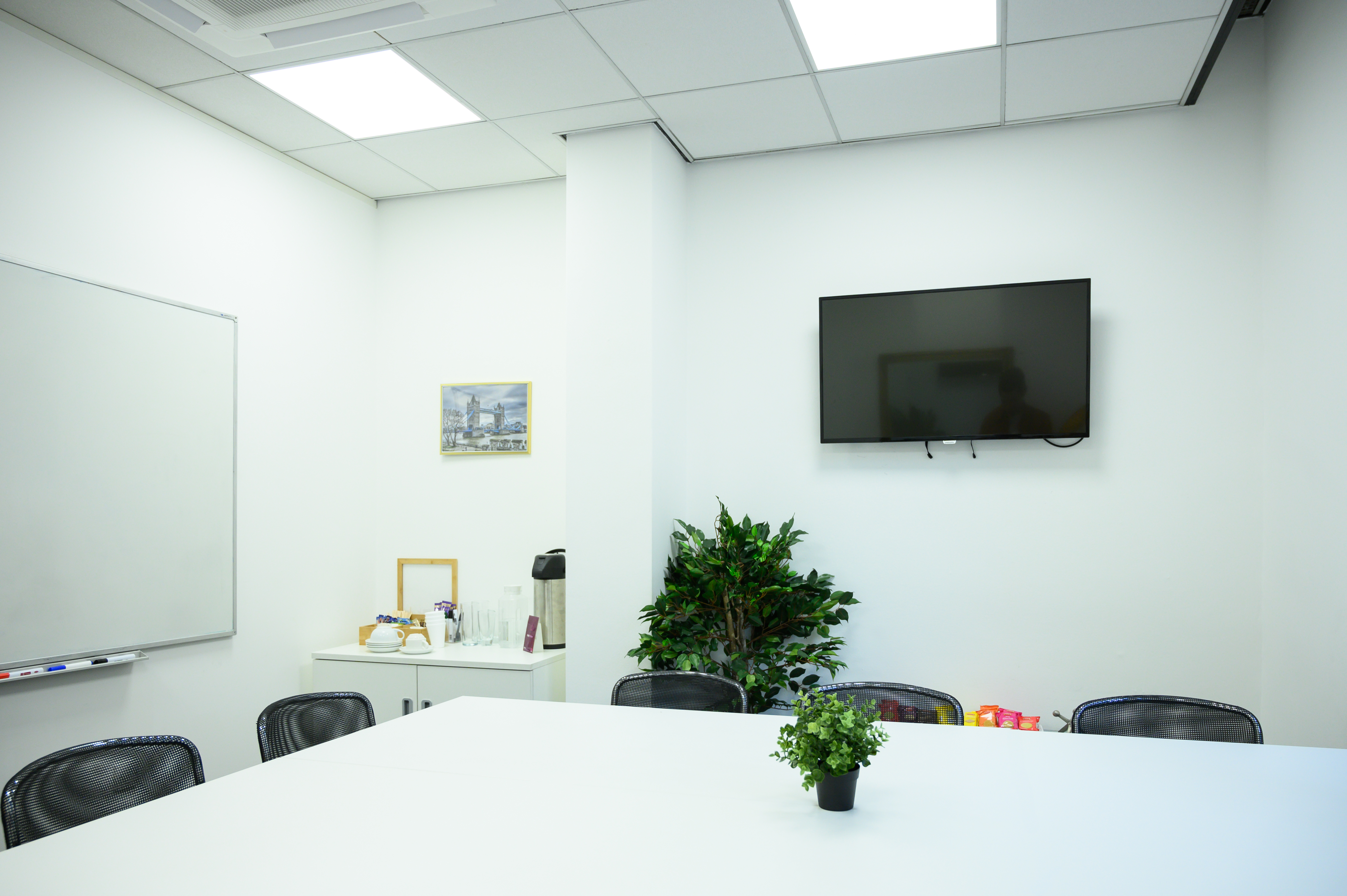 Private Office To Rent, London, SW1E – photo 3