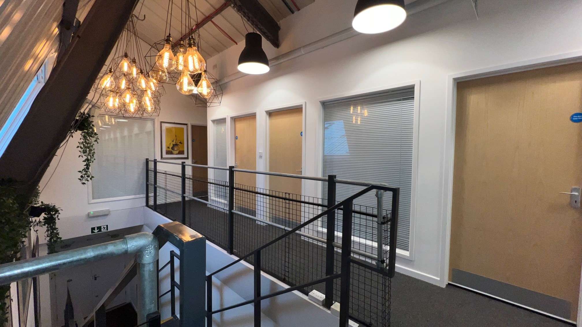 Private Office To Rent, London, SW19 – photo 1