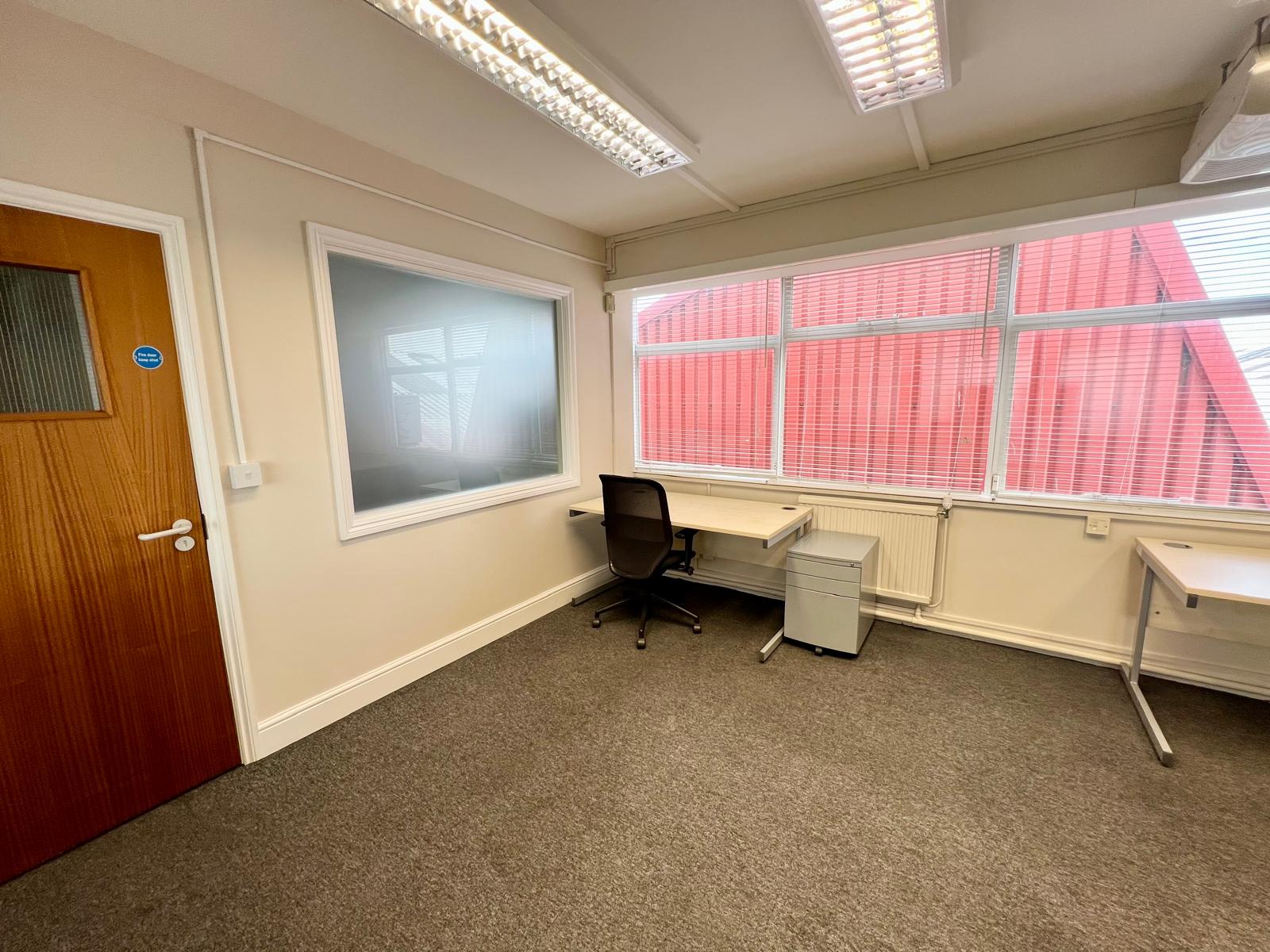 Private Office To Rent, London, SW19 – photo 2