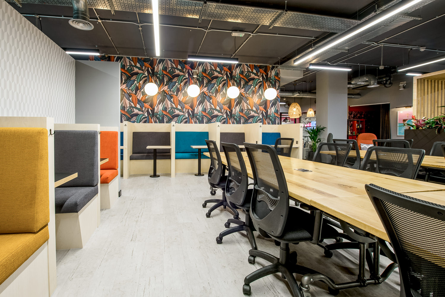 Private Office To Rent, London, W1F – photo 1